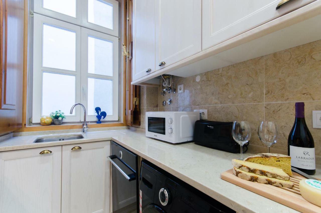 Baixa Downtown Fabulous And Sophisticate Apartment With Elevator 18Th Century Building Lisboa Dış mekan fotoğraf